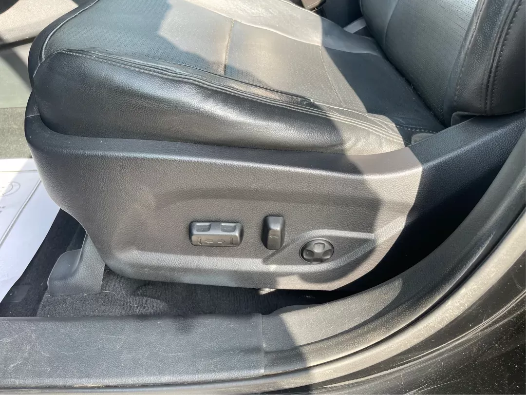 2013 Hyundai Santa Fe Sport 2.0T (5XYZW3LA4DG) with an Theta II 2L I-4 gasoline direct injection engine, located at 1184 Kauffman Ave, Fairborn, OH, 45324, (937) 908-9800, 39.807072, -84.030914 - **Experience Adventure and Comfort with the 2013 Hyundai Santa Fe Sport 2.0T at Advantage Car and Credit!**<br /> <br /> Are you ready to elevate your driving experience? Whether you're navigating the hustle and bustle of daily commutes or planning a spontaneous weekend getaway, the 2013 Hyundai San - Photo#17