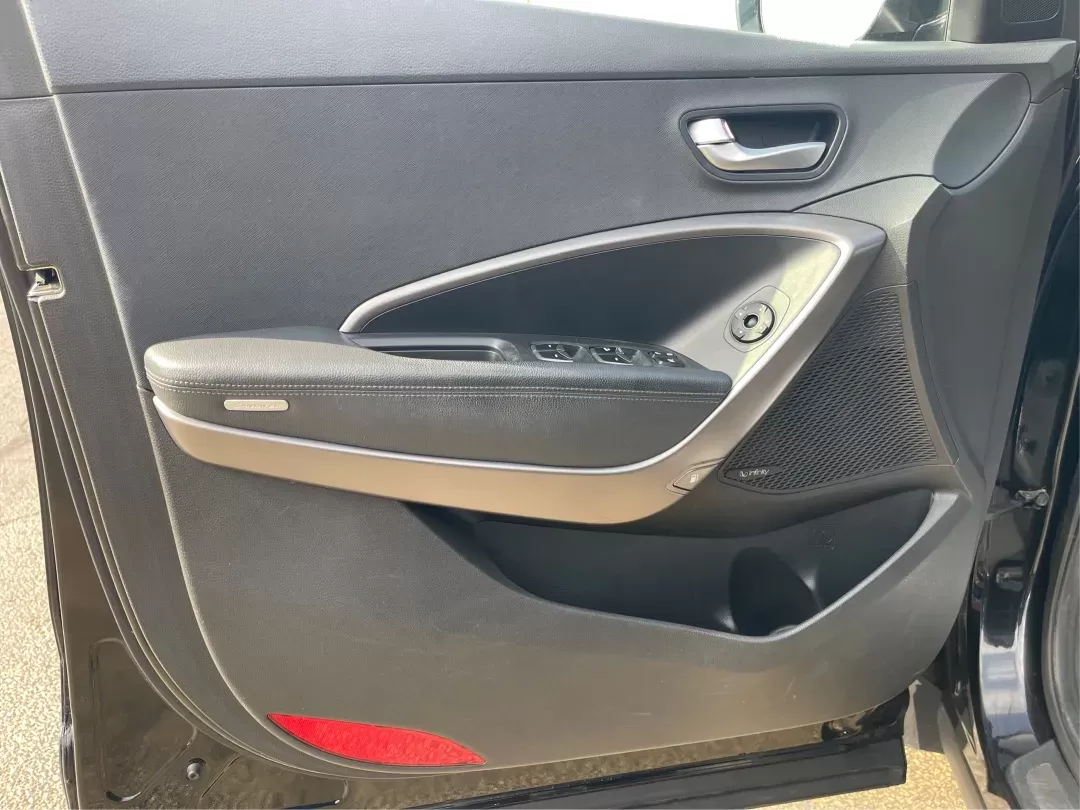 2013 Hyundai Santa Fe Sport 2.0T (5XYZW3LA4DG) with an Theta II 2L I-4 gasoline direct injection engine, located at 1184 Kauffman Ave, Fairborn, OH, 45324, (937) 908-9800, 39.807072, -84.030914 - **Experience Adventure and Comfort with the 2013 Hyundai Santa Fe Sport 2.0T at Advantage Car and Credit!**<br /> <br /> Are you ready to elevate your driving experience? Whether you're navigating the hustle and bustle of daily commutes or planning a spontaneous weekend getaway, the 2013 Hyundai San - Photo#18