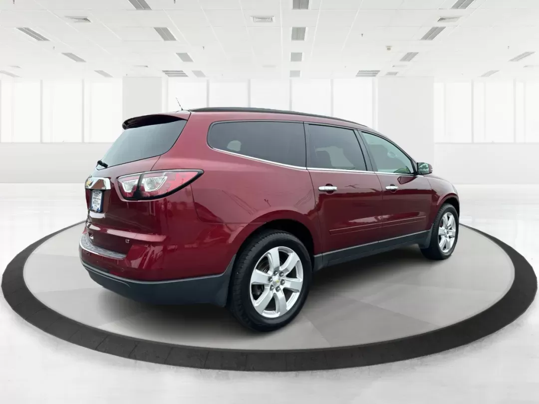 2017 Chevrolet Traverse 1LT (1GNKVGKD3HJ) with an 3.6L V-6 gasoline direct injection engine, located at 1099 N County Rd 25A , Troy, OH, 45373, (937) 908-9800, 40.057079, -84.212883 - **Adventure Awaits with the 2017 Chevrolet Traverse at Advantage Car and Credit!** <br /> <br /> If you're searching for a versatile vehicle that can handle everything life throws your way, look no further than this stunning 2017 Chevrolet Traverse. Perfectly suited for growing families, weekend adv - Photo#2
