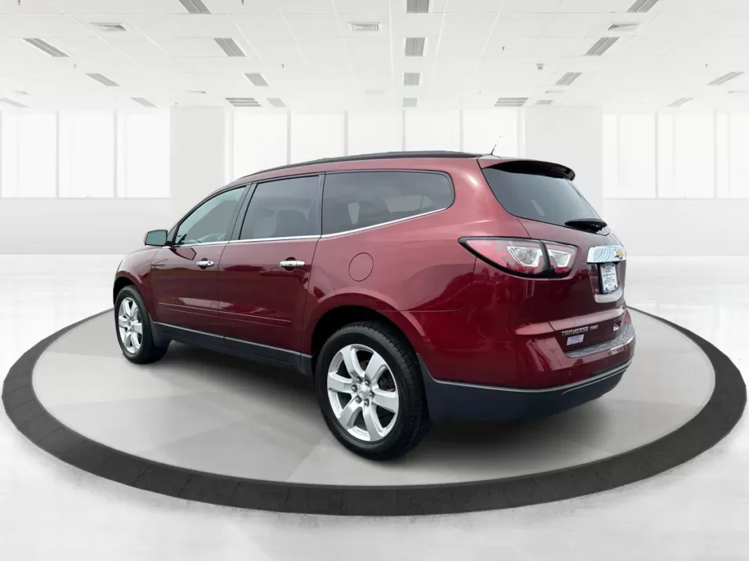 2017 Chevrolet Traverse 1LT (1GNKVGKD3HJ) with an 3.6L V-6 gasoline direct injection engine, located at 1099 N County Rd 25A , Troy, OH, 45373, (937) 908-9800, 40.057079, -84.212883 - **Adventure Awaits with the 2017 Chevrolet Traverse at Advantage Car and Credit!** <br /> <br /> If you're searching for a versatile vehicle that can handle everything life throws your way, look no further than this stunning 2017 Chevrolet Traverse. Perfectly suited for growing families, weekend adv - Photo#4