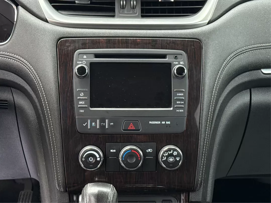 2017 Chevrolet Traverse 1LT (1GNKVGKD3HJ) with an 3.6L V-6 gasoline direct injection engine, located at 1099 N County Rd 25A , Troy, OH, 45373, (937) 908-9800, 40.057079, -84.212883 - **Adventure Awaits with the 2017 Chevrolet Traverse at Advantage Car and Credit!** <br /> <br /> If you're searching for a versatile vehicle that can handle everything life throws your way, look no further than this stunning 2017 Chevrolet Traverse. Perfectly suited for growing families, weekend adv - Photo#12