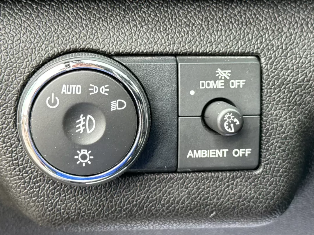 2017 Chevrolet Traverse 1LT (1GNKVGKD3HJ) with an 3.6L V-6 gasoline direct injection engine, located at 1099 N County Rd 25A , Troy, OH, 45373, (937) 908-9800, 40.057079, -84.212883 - **Adventure Awaits with the 2017 Chevrolet Traverse at Advantage Car and Credit!** <br /> <br /> If you're searching for a versatile vehicle that can handle everything life throws your way, look no further than this stunning 2017 Chevrolet Traverse. Perfectly suited for growing families, weekend adv - Photo#16