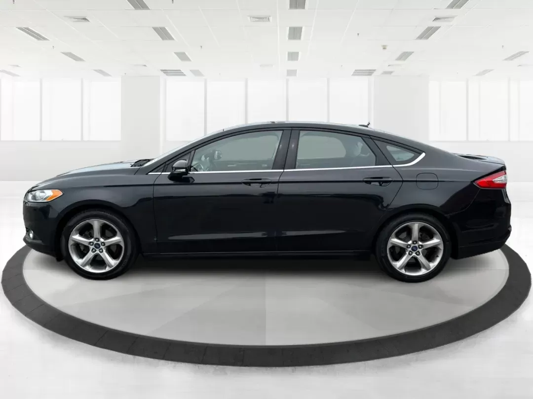 2014 Ford Fusion SE (3FA6P0H78ER) with an Other engine, located at 8750 N County Rd 25A, Piqua, OH, 45356, (937) 908-9800, 40.164391, -84.232513 - **Get Ready for Adventure with this 2014 Ford Fusion SE in Fairborn, OH!**<br /> <br /> Are you seeking a reliable sedan that offers an exciting blend of efficiency, comfort, and technology? Look no further than this stunning 2014 Ford Fusion SE, available now at Advantage Car and Credit, your trust - Photo#5
