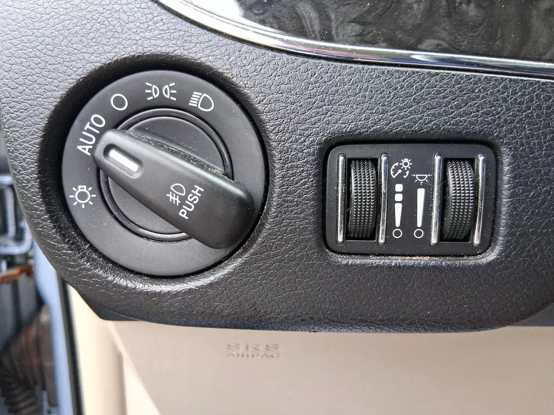 2013 Chrysler Town and Country Touring (2C4RC1BG5DR) with an Pentastar 3.6L V-6 DOHC engine, located at 401 Woodman Dr, Riverside, OH, 45431, (937) 908-9800, 39.760899, -84.123421 - **Discover Your Family's Next Adventure with the 2013 Chrysler Town and Country at Advantage Car and Credit!**<br /> <br /> Are you searching for a reliable vehicle that accommodates your growing family while offering style, comfort, and versatility? Look no further! At Advantage Car and Credit, l - Photo#16