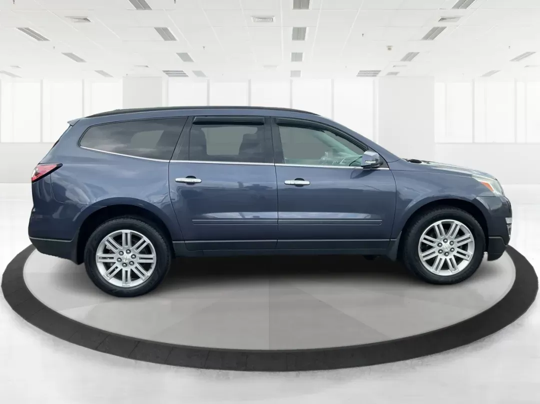 2013 Chevrolet Traverse 1LT (1GNKRGKD0DJ) with an 3.6L V-6 gasoline direct injection engine, located at 1951 S Dayton Lakeview Rd., New Carlisle, OH, 45344, (937) 908-9800, 39.890999, -84.050255 - Photo#1