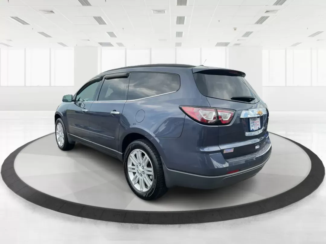 2013 Chevrolet Traverse 1LT (1GNKRGKD0DJ) with an 3.6L V-6 gasoline direct injection engine, located at 1951 S Dayton Lakeview Rd., New Carlisle, OH, 45344, (937) 908-9800, 39.890999, -84.050255 - Photo#3