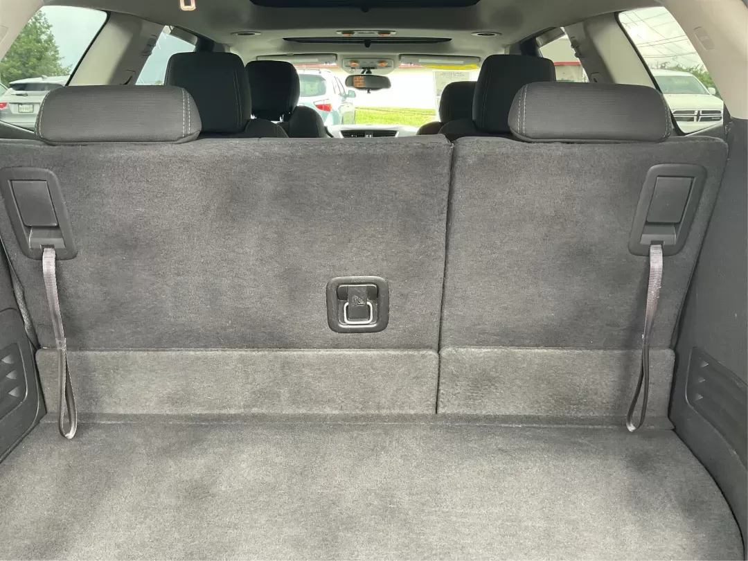 2013 Chevrolet Traverse 1LT (1GNKRGKD0DJ) with an 3.6L V-6 gasoline direct injection engine, located at 1951 S Dayton Lakeview Rd., New Carlisle, OH, 45344, (937) 908-9800, 39.890999, -84.050255 - Photo#10