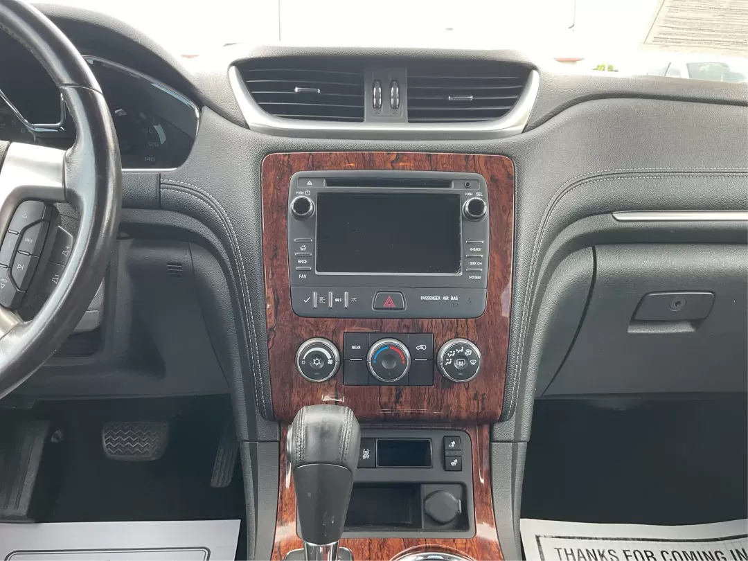 2013 Chevrolet Traverse 1LT (1GNKRGKD0DJ) with an 3.6L V-6 gasoline direct injection engine, located at 1951 S Dayton Lakeview Rd., New Carlisle, OH, 45344, (937) 908-9800, 39.890999, -84.050255 - Photo#11