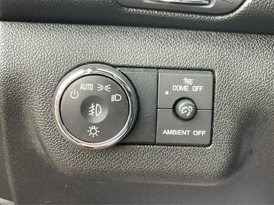 2013 Chevrolet Traverse 1LT (1GNKRGKD0DJ) with an 3.6L V-6 gasoline direct injection engine, located at 1951 S Dayton Lakeview Rd., New Carlisle, OH, 45344, (937) 908-9800, 39.890999, -84.050255 - Photo#15