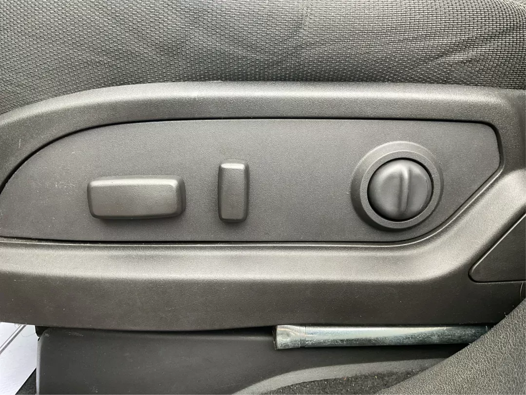 2013 Chevrolet Traverse 1LT (1GNKRGKD0DJ) with an 3.6L V-6 gasoline direct injection engine, located at 1951 S Dayton Lakeview Rd., New Carlisle, OH, 45344, (937) 908-9800, 39.890999, -84.050255 - Photo#16