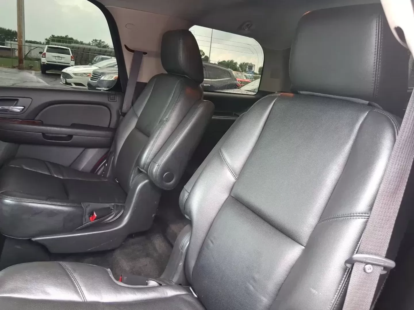 2012 Chevrolet Tahoe LTZ (1GNSKCE09CR) with an Vortec 5.3L V-8 variable valve control engine, located at 8750 N County Rd 25A, Piqua, OH, 45356, (937) 908-9800, 40.164391, -84.232513 - Photo#9