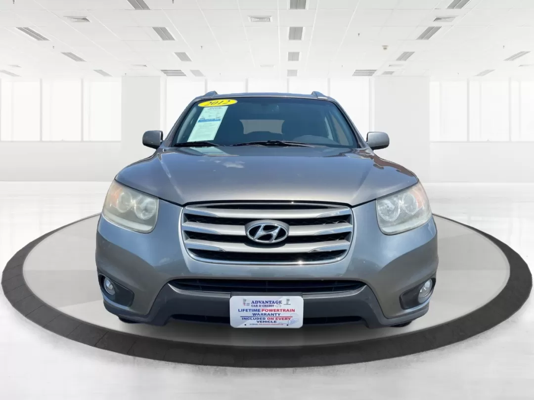 2012 Hyundai Santa Fe Limited V6 (5XYZKDAG0CG) with an 3.5L V-6 DOHC engine, located at 1184 Kauffman Ave, Fairborn, OH, 45324, (937) 908-9800, 39.807072, -84.030914 - **Elevate Your Adventures with the 2012 Hyundai Santa Fe Limited V6 at Advantage Car and Credit in Fairborn, OH!**<br /> <br /> Whether you're planning family road trips, tackling your daily commute, or seeking weekend adventures, the 2012 Hyundai Santa Fe Limited V6 is the perfect companion. With i - Photo#6