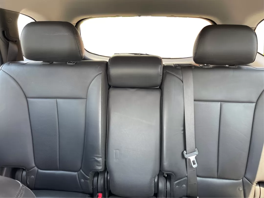 2012 Hyundai Santa Fe Limited V6 (5XYZKDAG0CG) with an 3.5L V-6 DOHC engine, located at 1184 Kauffman Ave, Fairborn, OH, 45324, (937) 908-9800, 39.807072, -84.030914 - **Elevate Your Adventures with the 2012 Hyundai Santa Fe Limited V6 at Advantage Car and Credit in Fairborn, OH!**<br /> <br /> Whether you're planning family road trips, tackling your daily commute, or seeking weekend adventures, the 2012 Hyundai Santa Fe Limited V6 is the perfect companion. With i - Photo#12