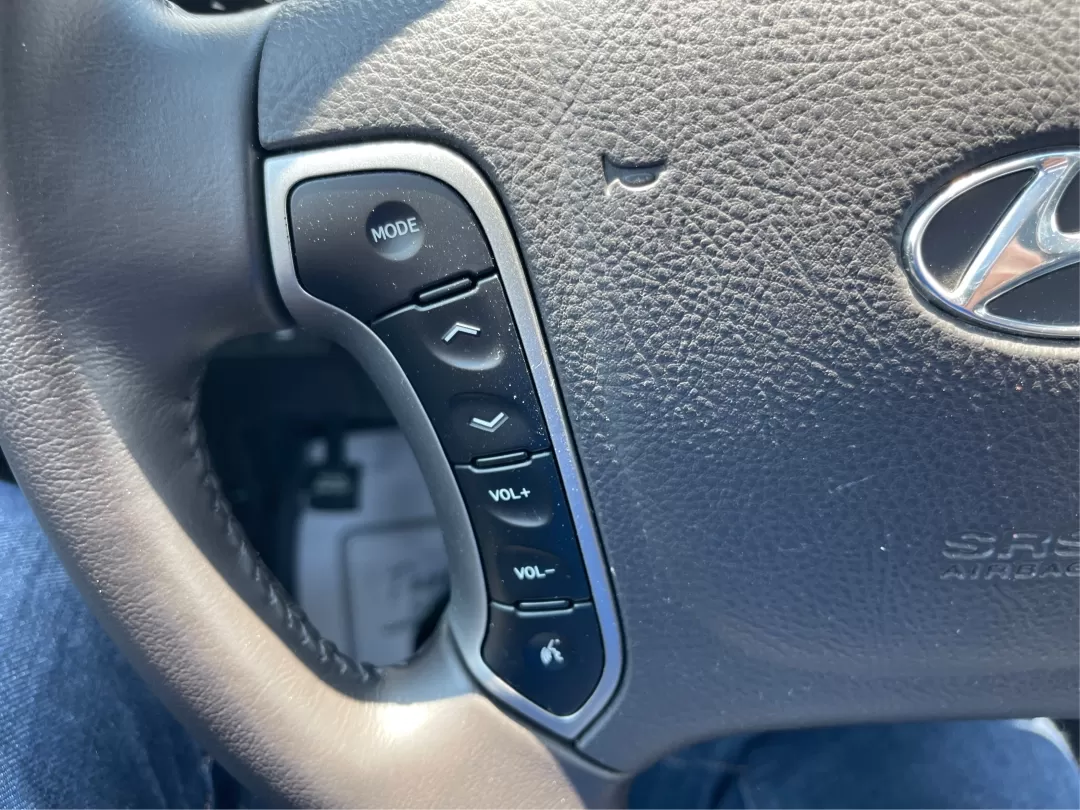 2012 Hyundai Santa Fe Limited V6 (5XYZKDAG0CG) with an 3.5L V-6 DOHC engine, located at 1184 Kauffman Ave, Fairborn, OH, 45324, (937) 908-9800, 39.807072, -84.030914 - **Elevate Your Adventures with the 2012 Hyundai Santa Fe Limited V6 at Advantage Car and Credit in Fairborn, OH!**<br /> <br /> Whether you're planning family road trips, tackling your daily commute, or seeking weekend adventures, the 2012 Hyundai Santa Fe Limited V6 is the perfect companion. With i - Photo#14