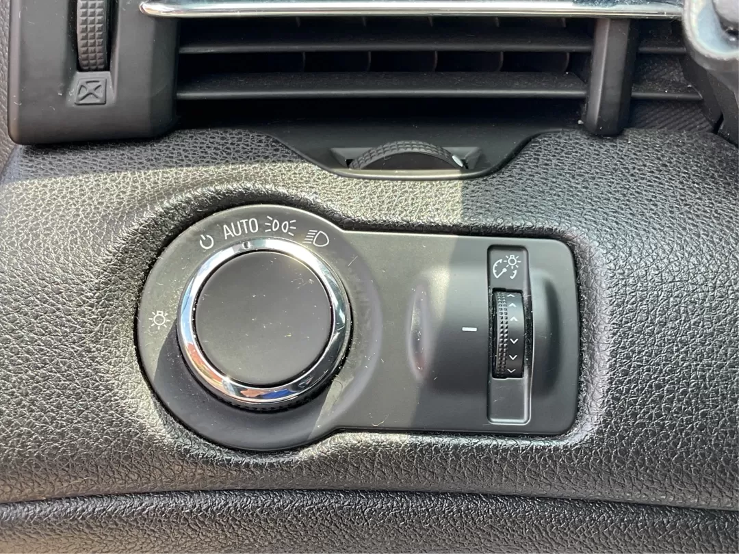 2015 Chevrolet Malibu 1LT (1G11C5SL9FU) with an ECOTEC 2.5L I-4 gasoline direct injection engine, located at 1184 Kauffman Ave, Fairborn, OH, 45324, (937) 908-9800, 39.807072, -84.030914 - **Experience the Road in Style with the 2015 Chevrolet Malibu 1LT Your Perfect Family Sedan!**<br /> <br /> If you're on the hunt for a reliable, stylish vehicle that effortlessly combines comfort, efficiency, and safety, look no further than the 2015 Chevrolet Malibu 1LT. Ideal for growing familie - Photo#16