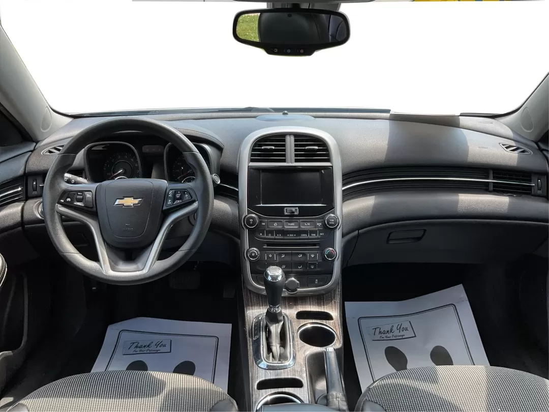 2015 Chevrolet Malibu 1LT (1G11C5SL9FU) with an ECOTEC 2.5L I-4 gasoline direct injection engine, located at 1184 Kauffman Ave, Fairborn, OH, 45324, (937) 908-9800, 39.807072, -84.030914 - **Experience the Road in Style with the 2015 Chevrolet Malibu 1LT Your Perfect Family Sedan!**<br /> <br /> If you're on the hunt for a reliable, stylish vehicle that effortlessly combines comfort, efficiency, and safety, look no further than the 2015 Chevrolet Malibu 1LT. Ideal for growing familie - Photo#20