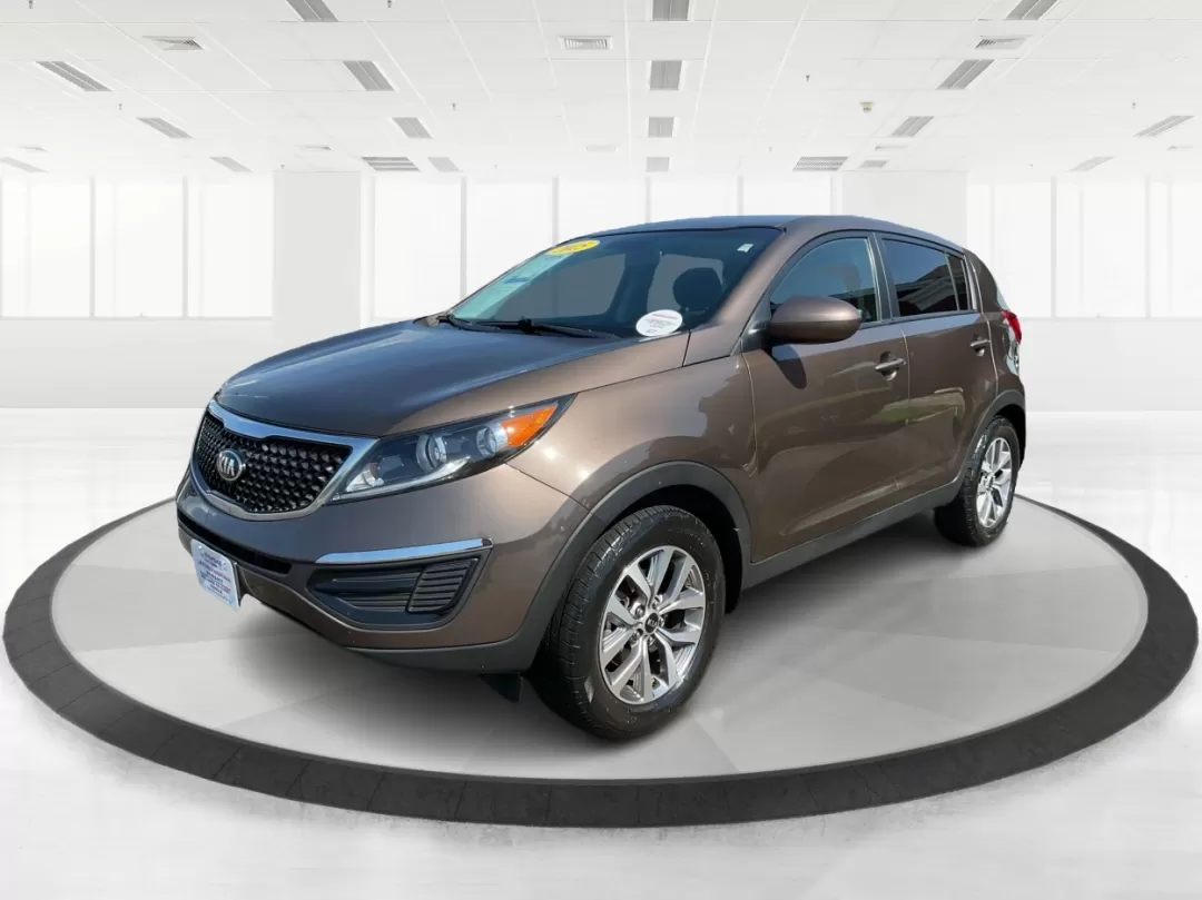 2015 Kia Sportage LX (KNDPB3AC3F7) with an Other engine, located at 1184 Kauffman Ave, Fairborn, OH, 45324, (937) 908-9800, 39.807072, -84.030914 - Experience the thrill of adventure in this 2015 Kia Sportage LX, perfectly crafted for growing families or weekend warriors seeking an exciting ride. With ample cargo space and a comfortable interior, this crossover is designed to elevate your lifestyle, whether it's school drop-offs, long commutes, - Photo#7