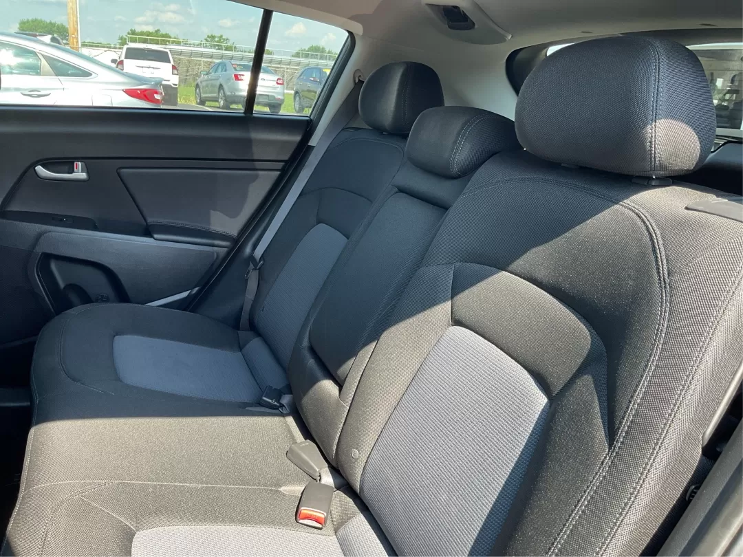 2015 Kia Sportage LX (KNDPB3AC3F7) with an Other engine, located at 1184 Kauffman Ave, Fairborn, OH, 45324, (937) 908-9800, 39.807072, -84.030914 - Experience the thrill of adventure in this 2015 Kia Sportage LX, perfectly crafted for growing families or weekend warriors seeking an exciting ride. With ample cargo space and a comfortable interior, this crossover is designed to elevate your lifestyle, whether it's school drop-offs, long commutes, - Photo#9
