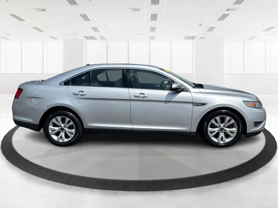 2011 Ford Taurus SEL (1FAHP2EW3BG) with an Duratec 3.5L V-6 DOHC engine, located at 880 E. National Road, Vandalia, OH, 45377, (937) 908-9800, 39.891918, -84.183594 - Experience the perfect blend of comfort, style, and reliability with the 2011 Ford Taurus SEL, a sedan that is truly designed for modern life. Whether you're commuting to work, transporting your growing family, or heading out for weekend adventures, this vehicle caters to a variety of lifestyles. Av - Photo#14