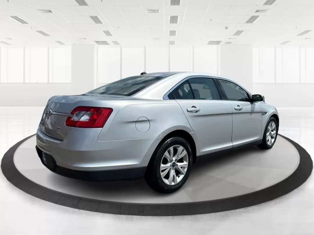 2011 Ford Taurus SEL (1FAHP2EW3BG) with an Duratec 3.5L V-6 DOHC engine, located at 880 E. National Road, Vandalia, OH, 45377, (937) 908-9800, 39.891918, -84.183594 - Experience the perfect blend of comfort, style, and reliability with the 2011 Ford Taurus SEL, a sedan that is truly designed for modern life. Whether you're commuting to work, transporting your growing family, or heading out for weekend adventures, this vehicle caters to a variety of lifestyles. Av - Photo#15
