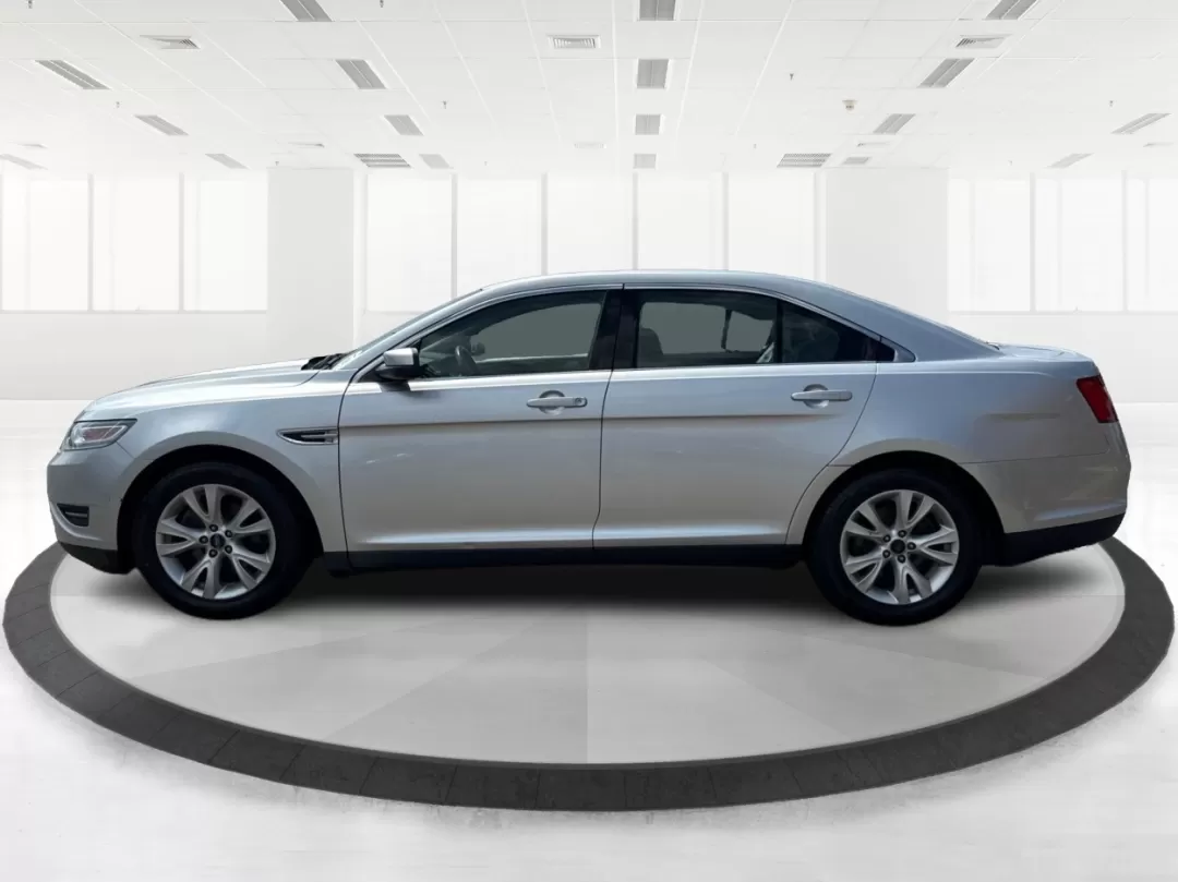 2011 Ford Taurus SEL (1FAHP2EW3BG) with an Duratec 3.5L V-6 DOHC engine, located at 880 E. National Road, Vandalia, OH, 45377, (937) 908-9800, 39.891918, -84.183594 - Experience the perfect blend of comfort, style, and reliability with the 2011 Ford Taurus SEL, a sedan that is truly designed for modern life. Whether you're commuting to work, transporting your growing family, or heading out for weekend adventures, this vehicle caters to a variety of lifestyles. Av - Photo#18