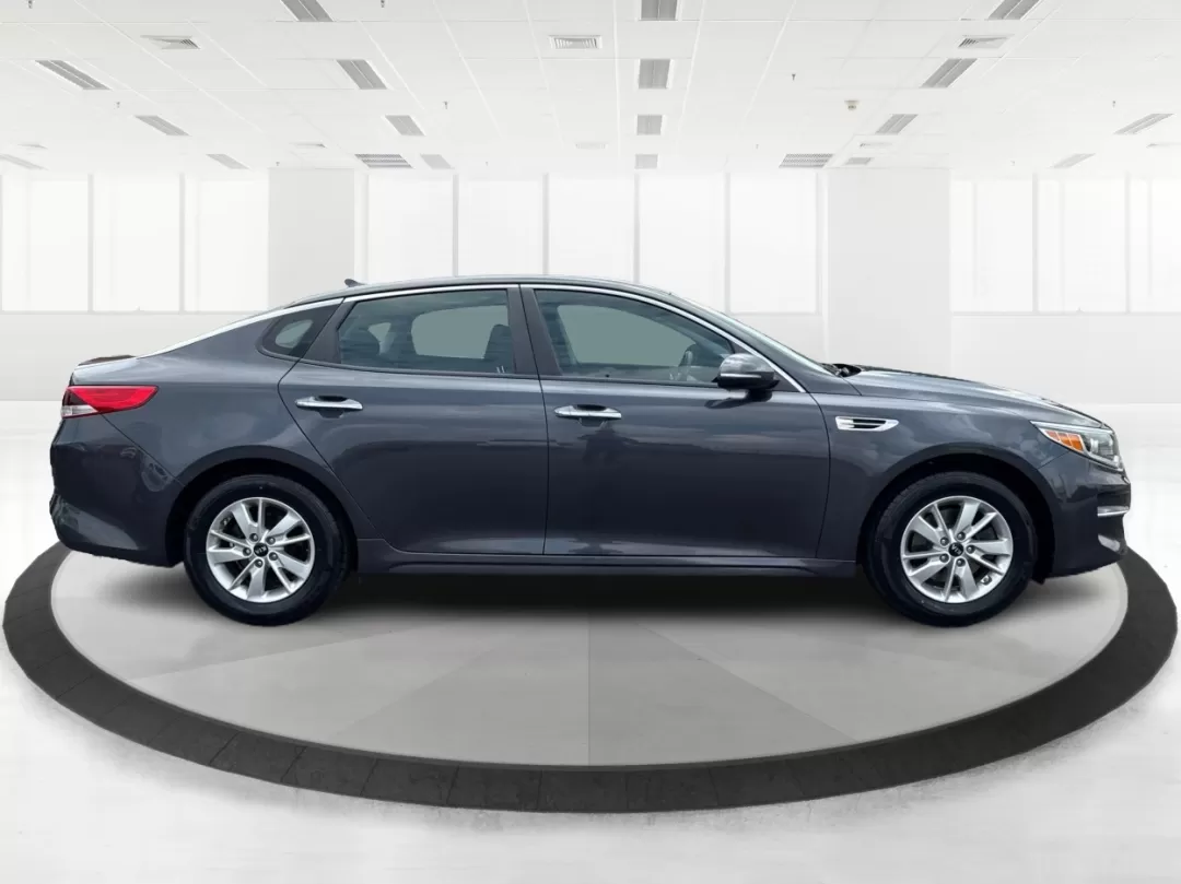 2018 Kia Optima LX (KNAGT4L33J5) with an Theta II 2.4L I-4 gasoline direct injection engine, located at 401 Woodman Dr, Riverside, OH, 45431, (937) 908-9800, 39.760899, -84.123421 - **Experience the Perfect Blend of Style and Comfort with the 2018 Kia Optima LX at Advantage Car and Credit!**<br /> <br /> Are you searching for a reliable sedan that fits seamlessly into your busy lifestyle? Look no further! The 2018 Kia Optima LX is not just a means of transportation; it's your p - Photo#1