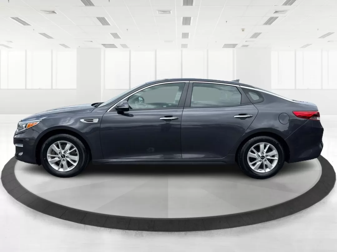 2018 Kia Optima LX (KNAGT4L33J5) with an Theta II 2.4L I-4 gasoline direct injection engine, located at 401 Woodman Dr, Riverside, OH, 45431, (937) 908-9800, 39.760899, -84.123421 - **Experience the Perfect Blend of Style and Comfort with the 2018 Kia Optima LX at Advantage Car and Credit!**<br /> <br /> Are you searching for a reliable sedan that fits seamlessly into your busy lifestyle? Look no further! The 2018 Kia Optima LX is not just a means of transportation; it's your p - Photo#5
