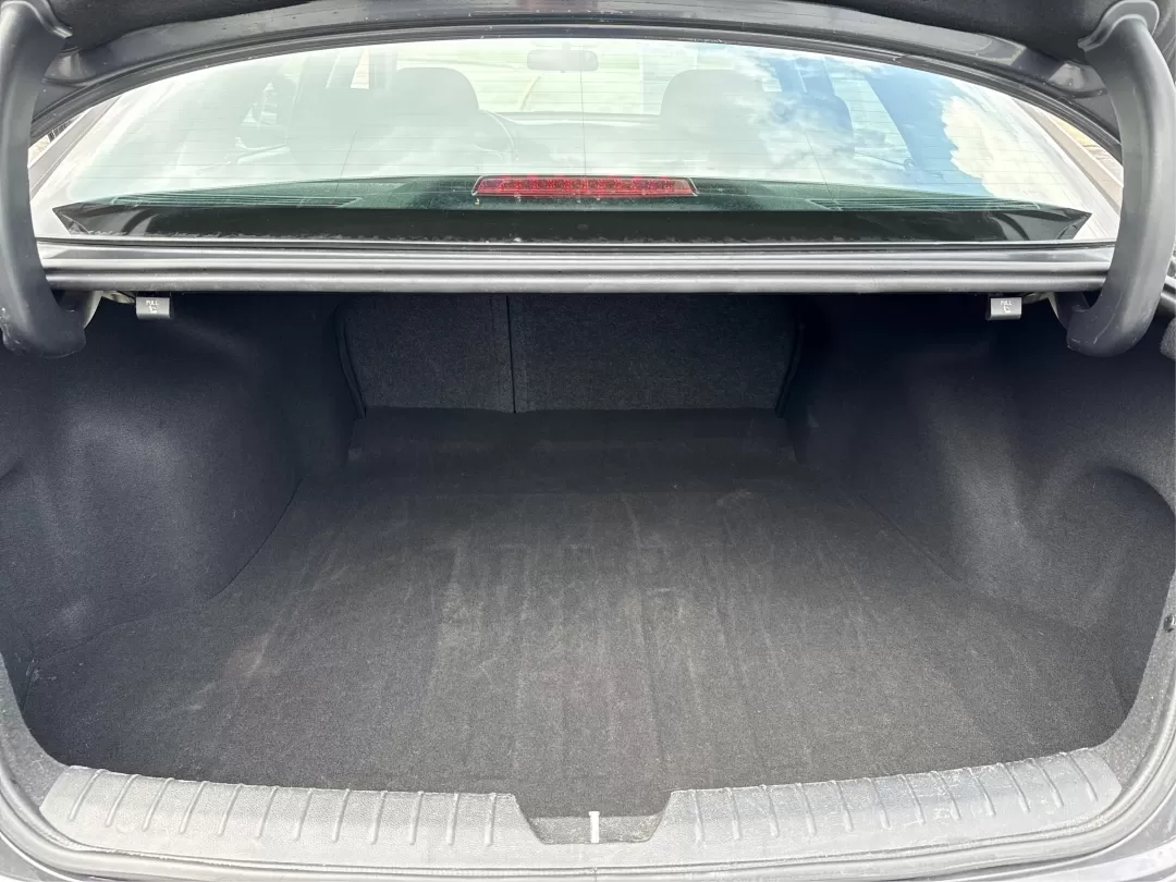 2018 Kia Optima LX (KNAGT4L33J5) with an Theta II 2.4L I-4 gasoline direct injection engine, located at 401 Woodman Dr, Riverside, OH, 45431, (937) 908-9800, 39.760899, -84.123421 - **Experience the Perfect Blend of Style and Comfort with the 2018 Kia Optima LX at Advantage Car and Credit!**<br /> <br /> Are you searching for a reliable sedan that fits seamlessly into your busy lifestyle? Look no further! The 2018 Kia Optima LX is not just a means of transportation; it's your p - Photo#11