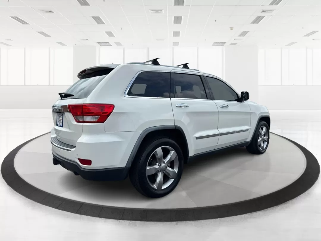 2012 Jeep Grand Cherokee Limited (1C4RJFBGXCC) with an Other engine, located at 401 Woodman Dr, Riverside, OH, 45431, (937) 908-9800, 39.760899, -84.123421 - **Discover Your Next Adventure with the 2012 Jeep Grand Cherokee Limited!**<br /> <br /> At Advantage Car and Credit, we believe that every journey begins with the right vehicle, especially for those who crave adventure. Whether you're navigating through the bustling streets of Fairborn, OH, or emba - Photo#2