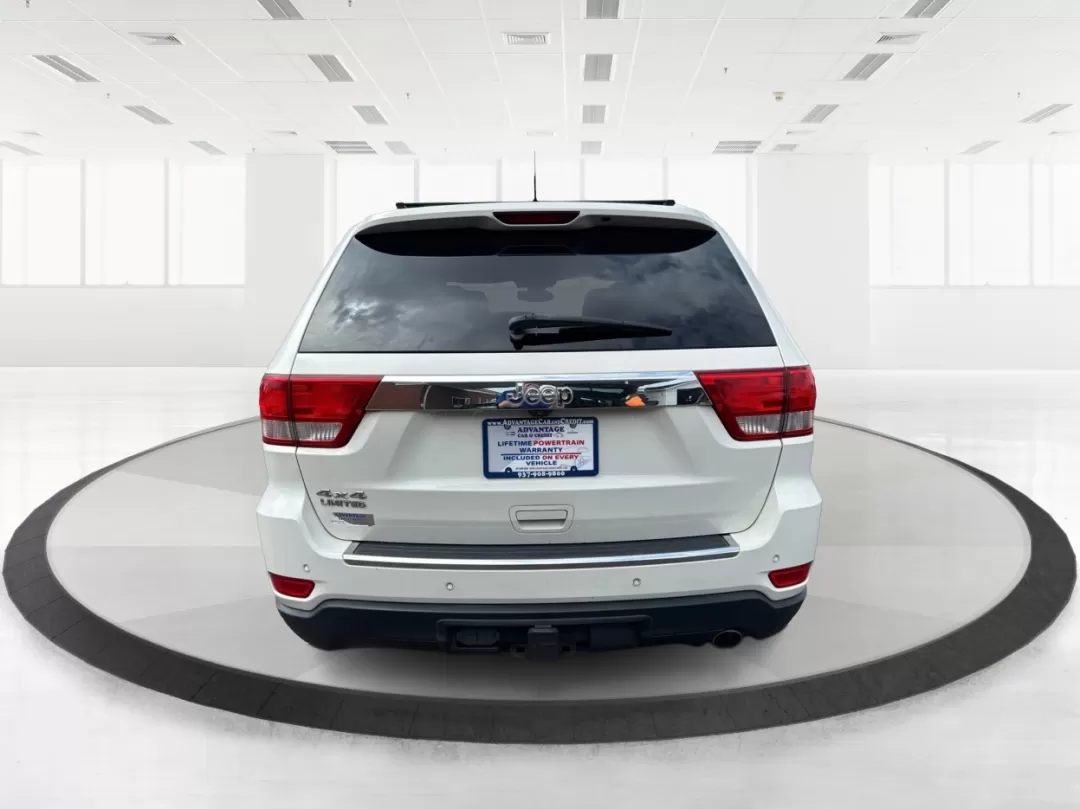 2012 Jeep Grand Cherokee Limited (1C4RJFBGXCC) with an Other engine, located at 401 Woodman Dr, Riverside, OH, 45431, (937) 908-9800, 39.760899, -84.123421 - **Discover Your Next Adventure with the 2012 Jeep Grand Cherokee Limited!**<br /> <br /> At Advantage Car and Credit, we believe that every journey begins with the right vehicle, especially for those who crave adventure. Whether you're navigating through the bustling streets of Fairborn, OH, or emba - Photo#3