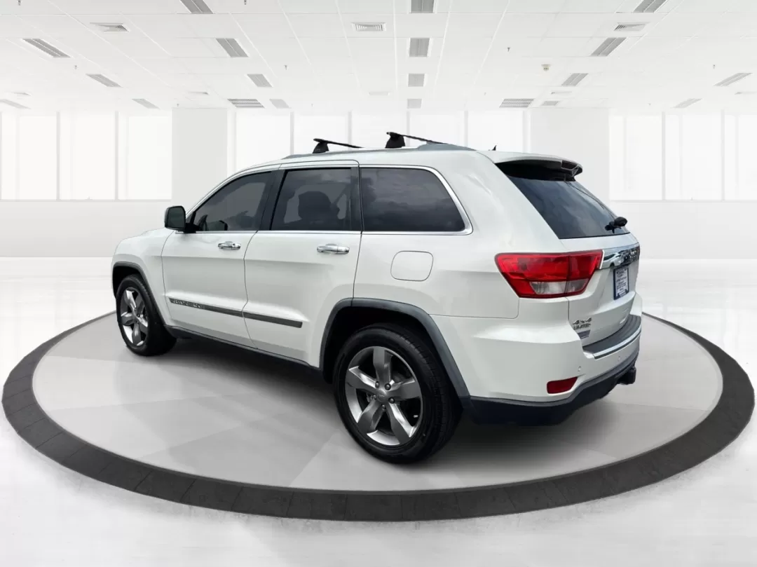 2012 Jeep Grand Cherokee Limited (1C4RJFBGXCC) with an Other engine, located at 401 Woodman Dr, Riverside, OH, 45431, (937) 908-9800, 39.760899, -84.123421 - **Discover Your Next Adventure with the 2012 Jeep Grand Cherokee Limited!**<br /> <br /> At Advantage Car and Credit, we believe that every journey begins with the right vehicle, especially for those who crave adventure. Whether you're navigating through the bustling streets of Fairborn, OH, or emba - Photo#4