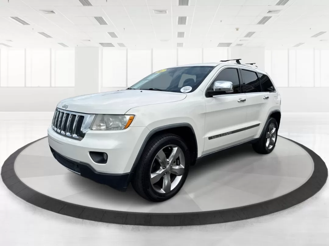 2012 Jeep Grand Cherokee Limited (1C4RJFBGXCC) with an Other engine, located at 401 Woodman Dr, Riverside, OH, 45431, (937) 908-9800, 39.760899, -84.123421 - **Discover Your Next Adventure with the 2012 Jeep Grand Cherokee Limited!**<br /> <br /> At Advantage Car and Credit, we believe that every journey begins with the right vehicle, especially for those who crave adventure. Whether you're navigating through the bustling streets of Fairborn, OH, or emba - Photo#7