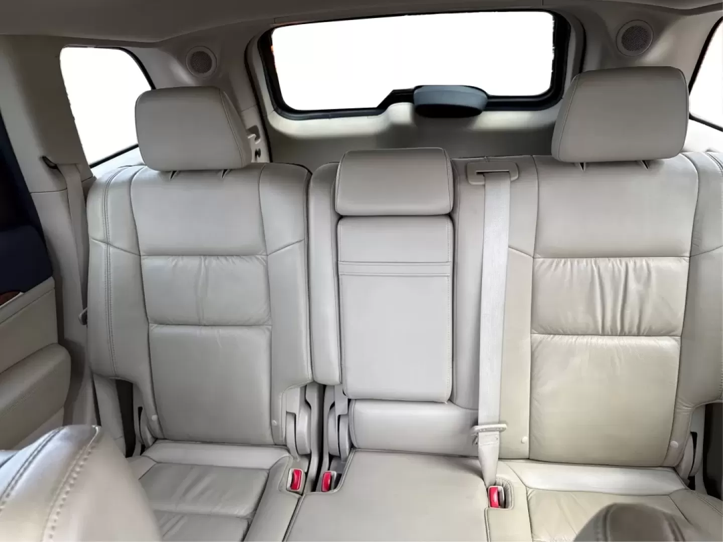2012 Jeep Grand Cherokee Limited (1C4RJFBGXCC) with an Other engine, located at 401 Woodman Dr, Riverside, OH, 45431, (937) 908-9800, 39.760899, -84.123421 - **Discover Your Next Adventure with the 2012 Jeep Grand Cherokee Limited!**<br /> <br /> At Advantage Car and Credit, we believe that every journey begins with the right vehicle, especially for those who crave adventure. Whether you're navigating through the bustling streets of Fairborn, OH, or emba - Photo#13