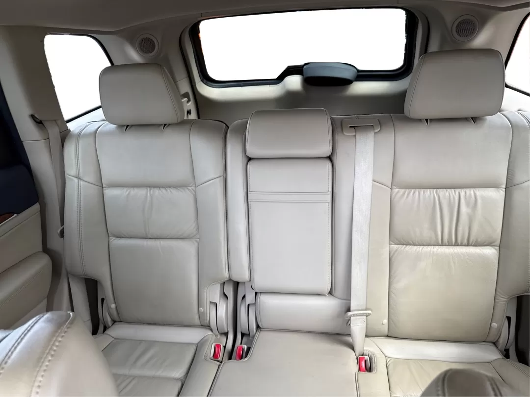 2012 Jeep Grand Cherokee Limited (1C4RJFBGXCC) with an Other engine, located at 401 Woodman Dr, Riverside, OH, 45431, (937) 908-9800, 39.760899, -84.123421 - **Discover Your Next Adventure with the 2012 Jeep Grand Cherokee Limited!**<br /> <br /> At Advantage Car and Credit, we believe that every journey begins with the right vehicle, especially for those who crave adventure. Whether you're navigating through the bustling streets of Fairborn, OH, or emba - Photo#13