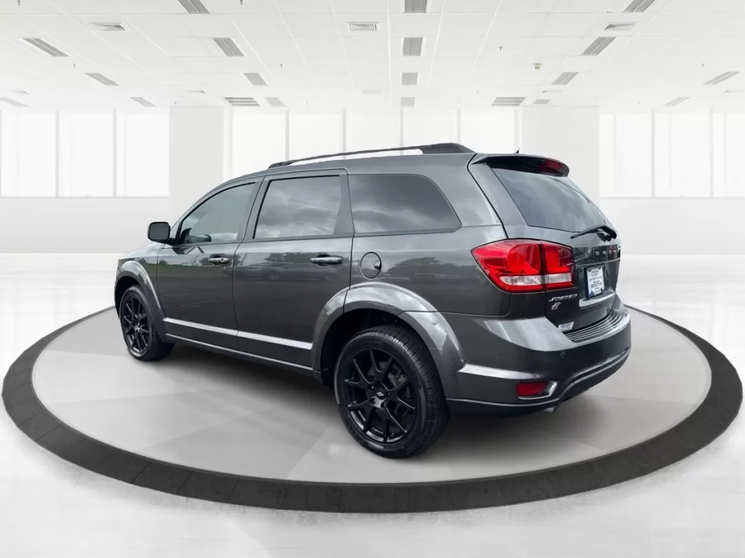 2018 Dodge Journey SXT AWD (3C4PDDBG9JT) with an Pentastar 3.6L V-6 DOHC engine, located at 8750 N County Rd 25A, Piqua, OH, 45356, (937) 908-9800, 40.164391, -84.232513 - Experience the thrill of adventure and family outings in this stunning **2018 Dodge Journey SXT AWD**, now available at **Advantage Car and Credit**, located at **1184 Kauffman Ave, Fairborn, OH 45324**. Whether you're commuting to work or heading out for a weekend getaway, this versatile SUV is des - Photo#4
