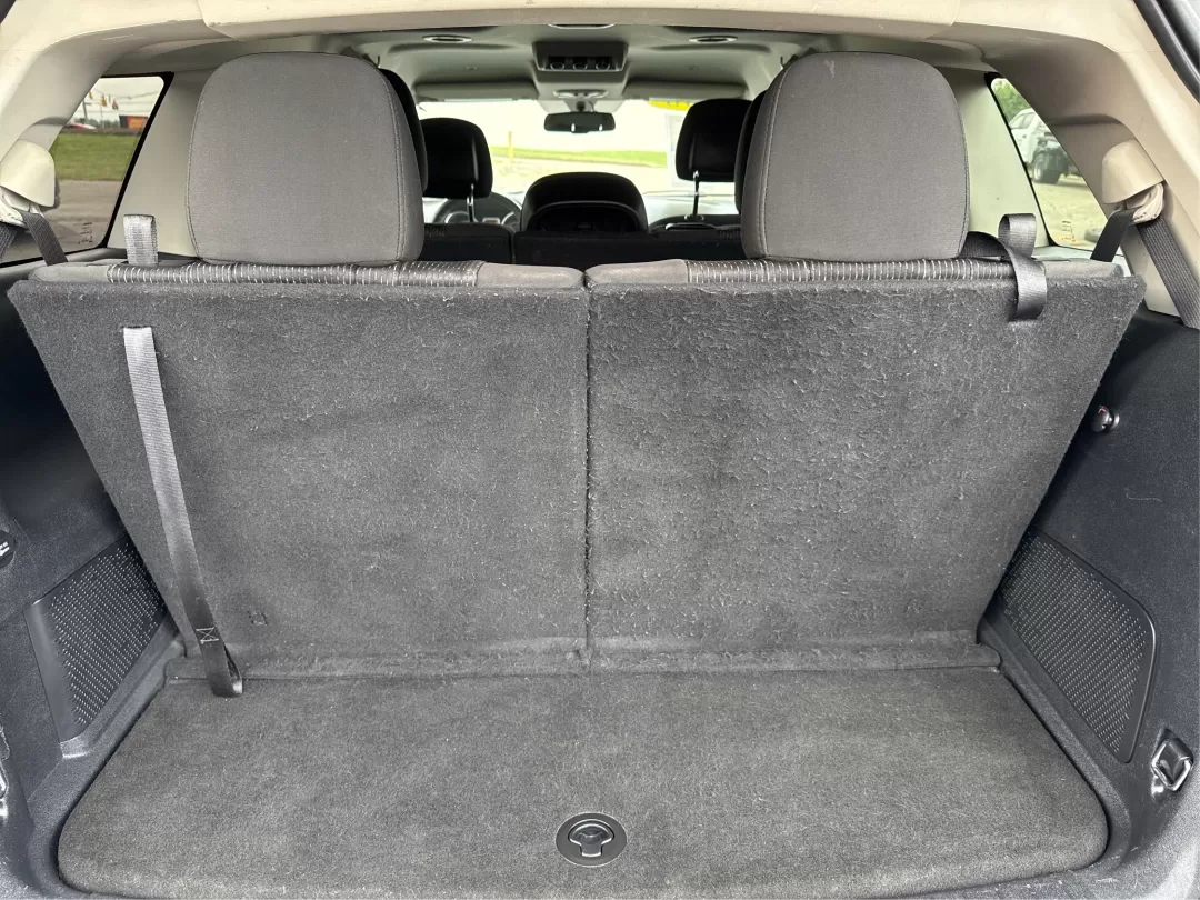 2018 Dodge Journey SXT AWD (3C4PDDBG9JT) with an Pentastar 3.6L V-6 DOHC engine, located at 8750 N County Rd 25A, Piqua, OH, 45356, (937) 908-9800, 40.164391, -84.232513 - Experience the thrill of adventure and family outings in this stunning **2018 Dodge Journey SXT AWD**, now available at **Advantage Car and Credit**, located at **1184 Kauffman Ave, Fairborn, OH 45324**. Whether you're commuting to work or heading out for a weekend getaway, this versatile SUV is des - Photo#11