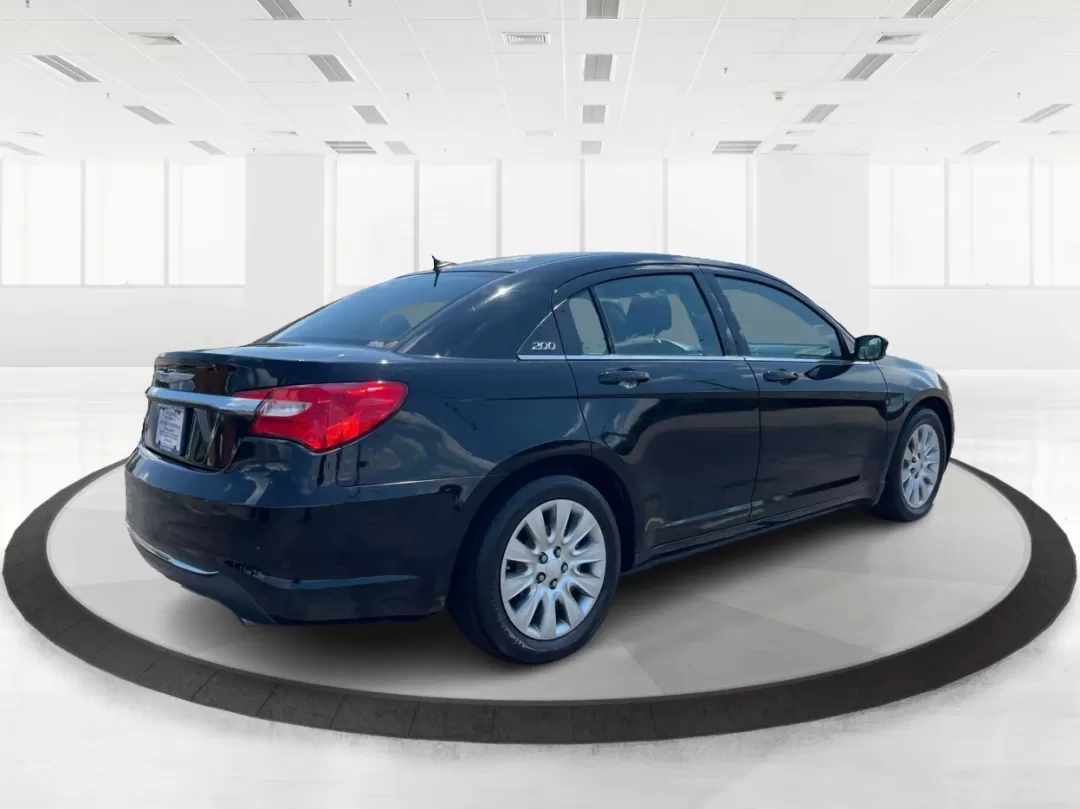 2014 Chrysler 200 LX (1C3CCBAG7EN) with an Other engine, located at 880 E. National Road, Vandalia, OH, 45377, (937) 908-9800, 39.891918, -84.183594 - Are you looking for a reliable car that seamlessly fits into your busy lifestyle? Look no further than this stunning 2014 Chrysler 200 LX, available now at Advantage Car and Credit in Fairborn, OH. This stylish sedan is perfect for growing families, daily commuters, or anyone seeking a dependable ve - Photo#2