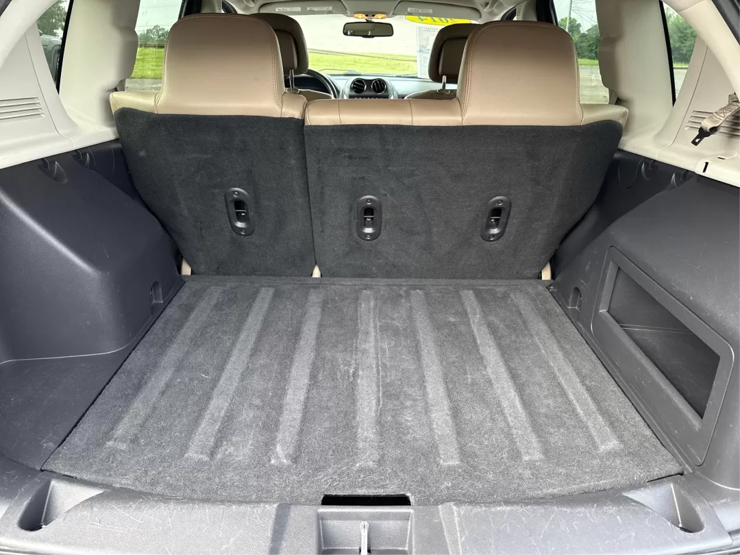 2014 Jeep Compass Latitude (1C4NJDEBXED) with an 2.4L I-4 DOHC engine, located at 8750 N County Rd 25A, Piqua, OH, 45356, (937) 908-9800, 40.164391, -84.232513 - **Discover Your Adventure with the 2014 Jeep Compass Latitude Perfect for Family Road Trips or Daily Commutes!**<br /> <br /> Are you ready to elevate your driving experience? The 2014 Jeep Compass Latitude is not just a vehicle; it's a lifestyle. Whether you're navigating busy city streets in Fair - Photo#11