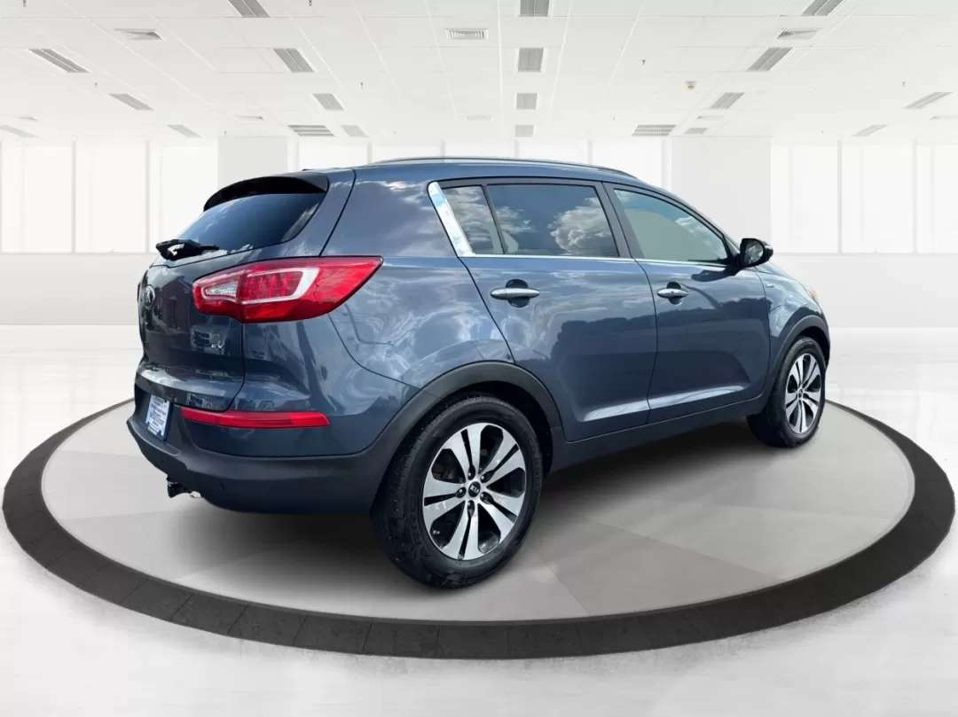 2013 Kia Sportage EX (KNDPCCA25D7) with an 2.4L I-4 DOHC engine, located at 1099 N County Rd 25A , Troy, OH, 45373, (937) 908-9800, 40.057079, -84.212883 - **Elevate Your Adventures with the 2013 Kia Sportage EX - Perfect for Every Journey!**<br /> <br /> Are you ready to take your daily commutes and weekend getaways to the next level? Look no further than this 2013 Kia Sportage EX, available now at Advantage Car and Credit in Fairborn, OH. This versat - Photo#2