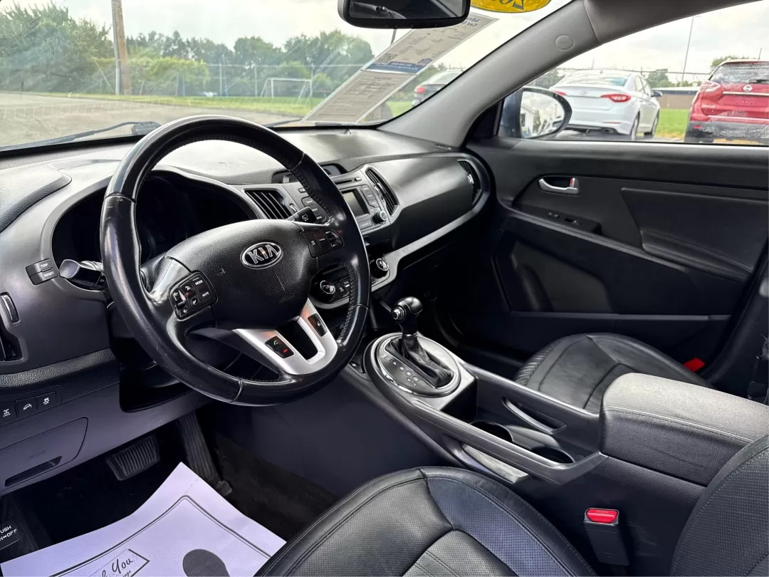 2013 Kia Sportage EX (KNDPCCA25D7) with an 2.4L I-4 DOHC engine, located at 1099 N County Rd 25A , Troy, OH, 45373, (937) 908-9800, 40.057079, -84.212883 - **Elevate Your Adventures with the 2013 Kia Sportage EX - Perfect for Every Journey!**<br /> <br /> Are you ready to take your daily commutes and weekend getaways to the next level? Look no further than this 2013 Kia Sportage EX, available now at Advantage Car and Credit in Fairborn, OH. This versat - Photo#8