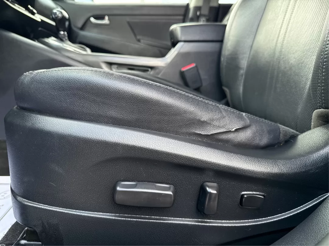 2013 Kia Sportage EX (KNDPCCA25D7) with an 2.4L I-4 DOHC engine, located at 1099 N County Rd 25A , Troy, OH, 45373, (937) 908-9800, 40.057079, -84.212883 - **Elevate Your Adventures with the 2013 Kia Sportage EX - Perfect for Every Journey!**<br /> <br /> Are you ready to take your daily commutes and weekend getaways to the next level? Look no further than this 2013 Kia Sportage EX, available now at Advantage Car and Credit in Fairborn, OH. This versat - Photo#17