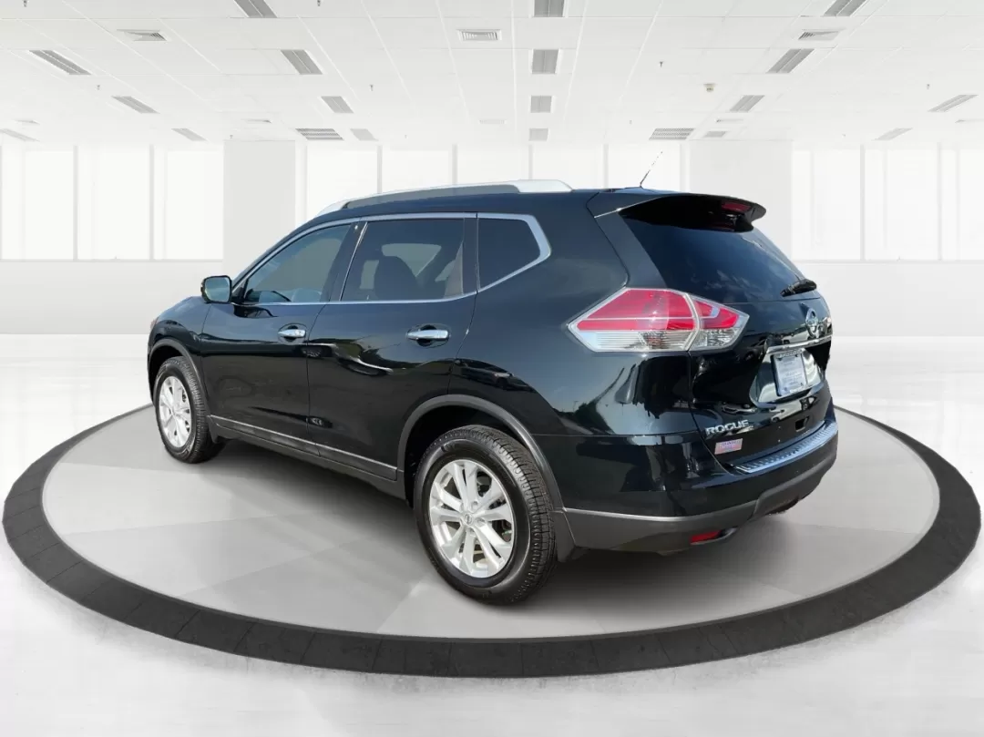 2015 Nissan Rogue SV (5N1AT2MV7FC) with an 2.5L I-4 DOHC engine, located at 4508 South Dixie Dr, Moraine, OH, 45439, (937) 908-9800, 39.689976, -84.218452 - **Adventure Awaits with the 2015 Nissan Rogue SV - Your Perfect Family SUV!**<br /> <br /> Are you a growing family in search of a reliable and spacious vehicle that can easily handle your daily commutes and weekend getaways? Look no further! The 2015 Nissan Rogue SV is here to elevate your lifestyl - Photo#4