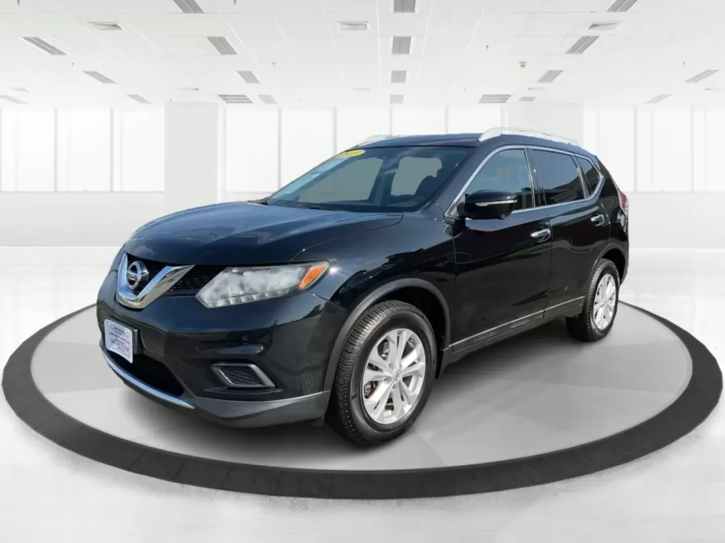 2015 Nissan Rogue SV (5N1AT2MV7FC) with an 2.5L I-4 DOHC engine, located at 4508 South Dixie Dr, Moraine, OH, 45439, (937) 908-9800, 39.689976, -84.218452 - Photo#7