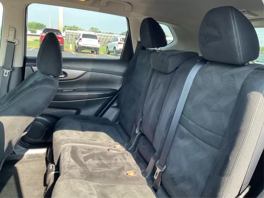 2015 Nissan Rogue SV (5N1AT2MV7FC) with an 2.5L I-4 DOHC engine, located at 4508 South Dixie Dr, Moraine, OH, 45439, (937) 908-9800, 39.689976, -84.218452 - **Adventure Awaits with the 2015 Nissan Rogue SV - Your Perfect Family SUV!**<br /> <br /> Are you a growing family in search of a reliable and spacious vehicle that can easily handle your daily commutes and weekend getaways? Look no further! The 2015 Nissan Rogue SV is here to elevate your lifestyl - Photo#9