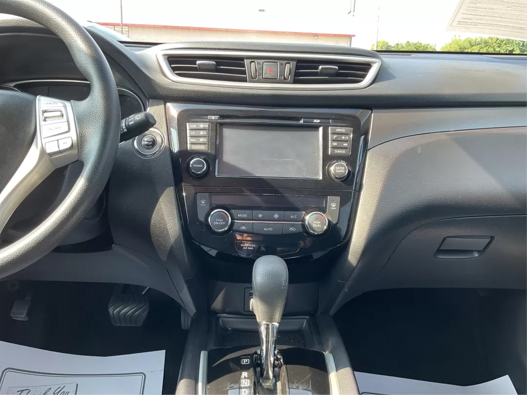 2015 Nissan Rogue SV (5N1AT2MV7FC) with an 2.5L I-4 DOHC engine, located at 4508 South Dixie Dr, Moraine, OH, 45439, (937) 908-9800, 39.689976, -84.218452 - **Adventure Awaits with the 2015 Nissan Rogue SV - Your Perfect Family SUV!**<br /> <br /> Are you a growing family in search of a reliable and spacious vehicle that can easily handle your daily commutes and weekend getaways? Look no further! The 2015 Nissan Rogue SV is here to elevate your lifestyl - Photo#12