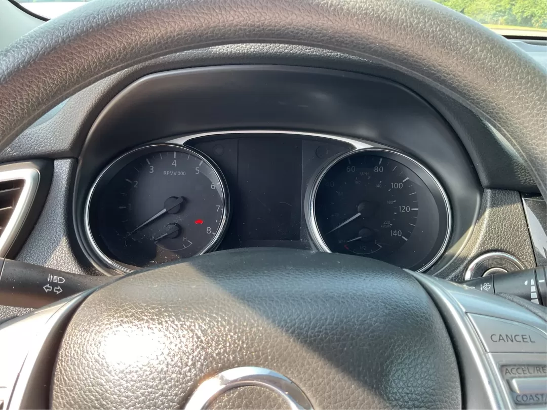 2015 Nissan Rogue SV (5N1AT2MV7FC) with an 2.5L I-4 DOHC engine, located at 4508 South Dixie Dr, Moraine, OH, 45439, (937) 908-9800, 39.689976, -84.218452 - **Adventure Awaits with the 2015 Nissan Rogue SV - Your Perfect Family SUV!**<br /> <br /> Are you a growing family in search of a reliable and spacious vehicle that can easily handle your daily commutes and weekend getaways? Look no further! The 2015 Nissan Rogue SV is here to elevate your lifestyl - Photo#14