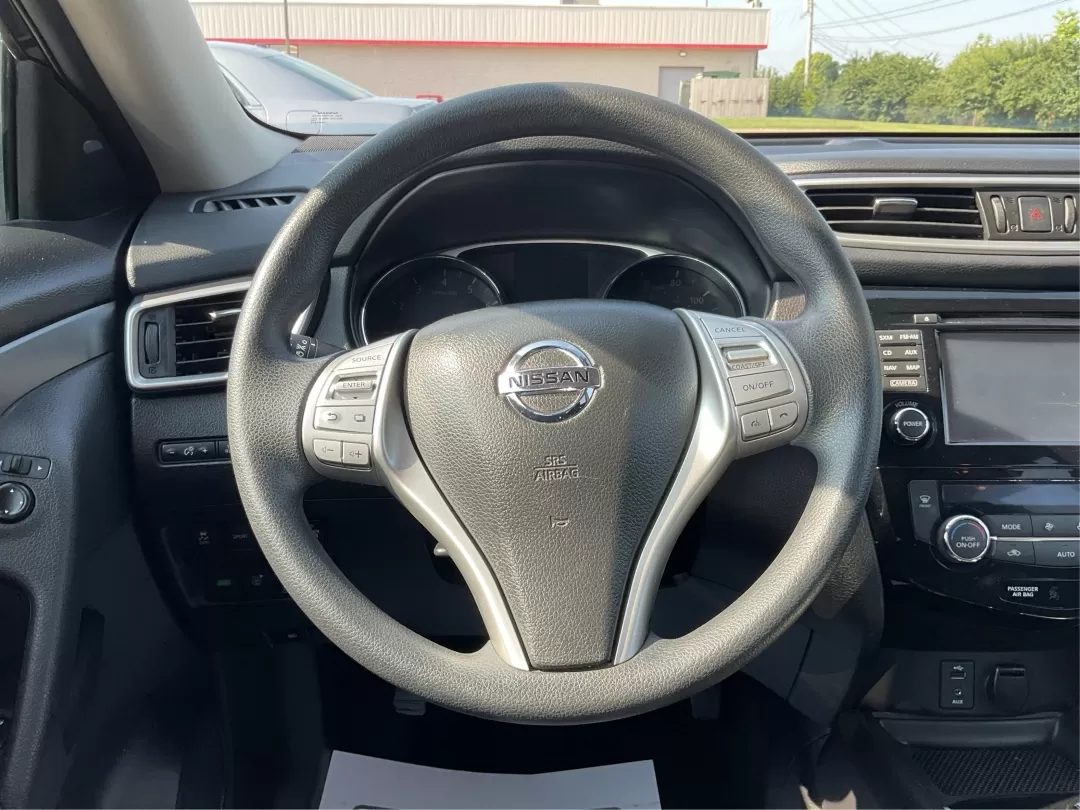 2015 Nissan Rogue SV (5N1AT2MV7FC) with an 2.5L I-4 DOHC engine, located at 4508 South Dixie Dr, Moraine, OH, 45439, (937) 908-9800, 39.689976, -84.218452 - **Adventure Awaits with the 2015 Nissan Rogue SV - Your Perfect Family SUV!**<br /> <br /> Are you a growing family in search of a reliable and spacious vehicle that can easily handle your daily commutes and weekend getaways? Look no further! The 2015 Nissan Rogue SV is here to elevate your lifestyl - Photo#15