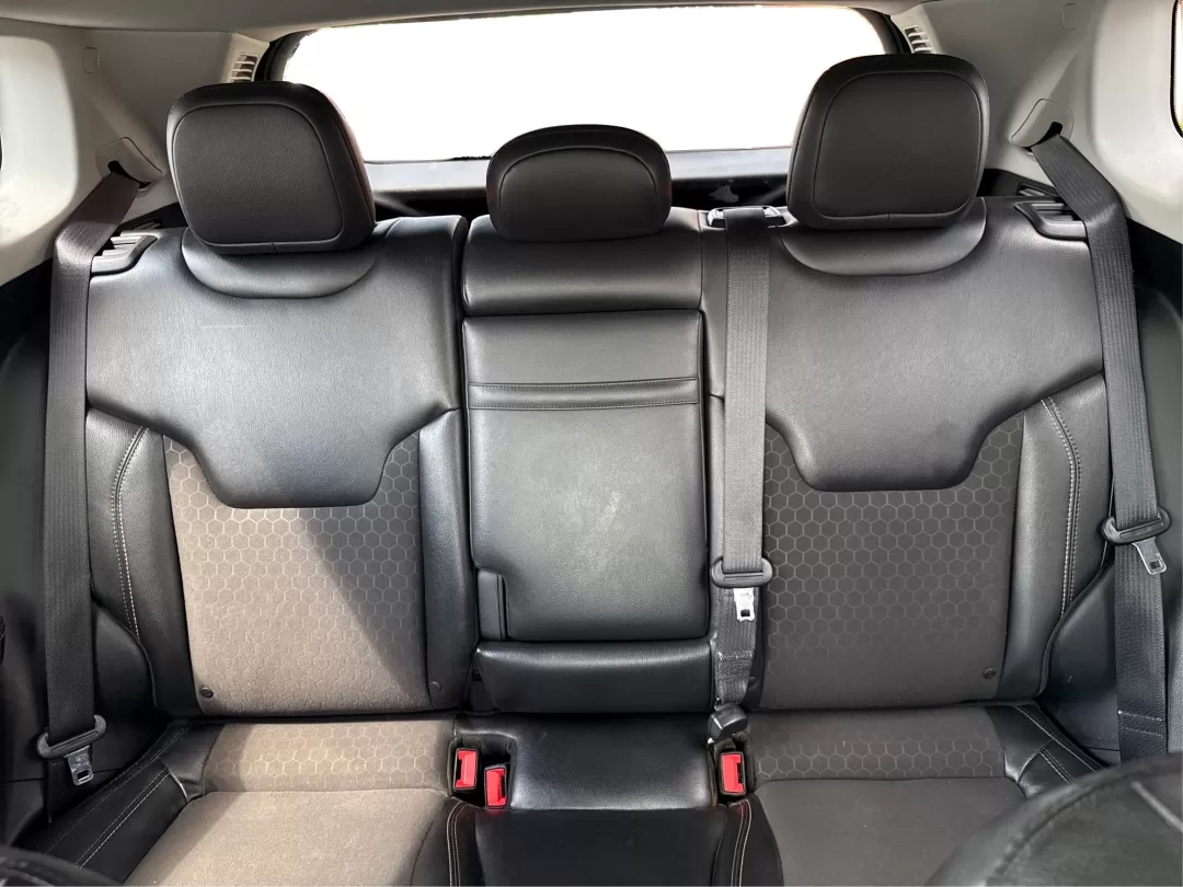 2018 Jeep Compass Latitude FWD (3C4NJCBB1JT) with an 2.4L I-4 variable valve control engine, located at 8750 N County Rd 25A, Piqua, OH, 45356, (937) 908-9800, 40.164391, -84.232513 - **Adventure Awaits with This 2018 Jeep Compass Latitude FWD!**<br /> <br /> Transform your everyday travels into unforgettable adventures with the 2018 Jeep Compass Latitude FWD. This SUV is not just a mode of transportation; it's your ticket to exploration, whether it's cruising through the scenic - Photo#13