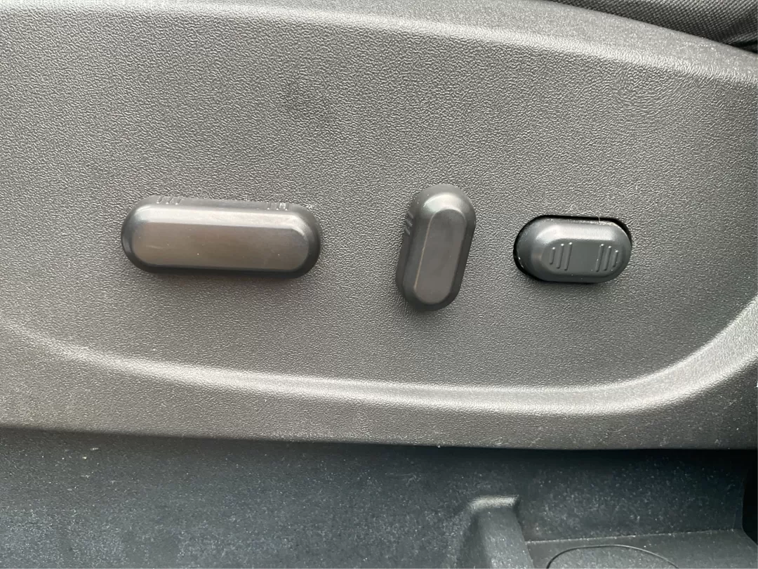 2017 Ford Escape SE (1FMCU9GD3HU) with an Other engine, located at 4508 South Dixie Dr, Moraine, OH, 45439, (937) 908-9800, 39.689976, -84.218452 - Are you searching for a reliable and stylish SUV that fits seamlessly into your busy lifestyle? Look no further than this stunning 2017 Ford Escape SE, available now at Advantage Car and Credit in Fairborn, OH. With its robust features and comfortable design, this vehicle is perfect for growing fami - Photo#17