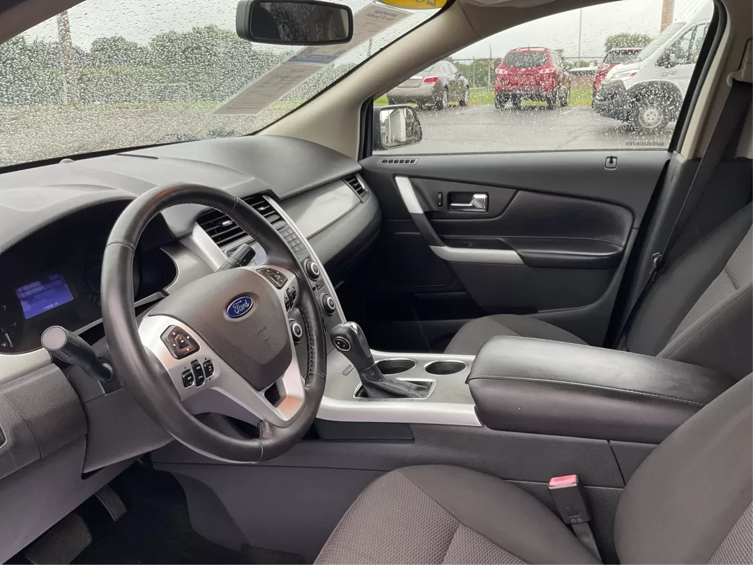 2013 Ford Edge SEL (2FMDK4JC1DB) with an 3.5L V-6 DOHC engine, located at 8750 N County Rd 25A, Piqua, OH, 45356, (937) 908-9800, 40.164391, -84.232513 - **Elevate Your Weekend Adventures with the 2013 Ford Edge SEL at Advantage Car and Credit!**<br /> <br /> Are you ready to embrace a lifestyle of comfort and adventure? Whether you're shuttling the kids to their weekend soccer games or embarking on a scenic road trip through Ohio's beautiful landsca - Photo#8